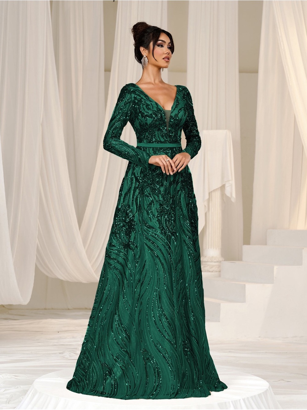 Faeriesty Emerald Green Long Sleeve V-Neck Evening Gown
